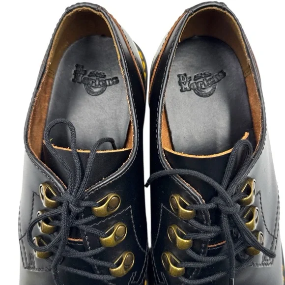 Dr. Martens Leona Low Platform Derby Shoes - Black Vintage Smooth Leather Size 9